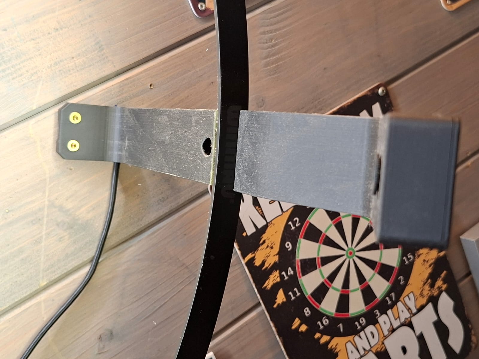 Accesorios para dardos con protector de pared, plumas, cañas y diana para jugar en casa o en un club